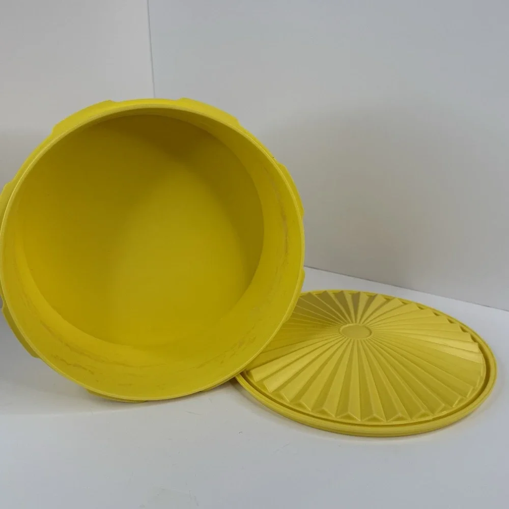 vintage Tupperware Servalier food storage canister 1970s Daffodil/harvest